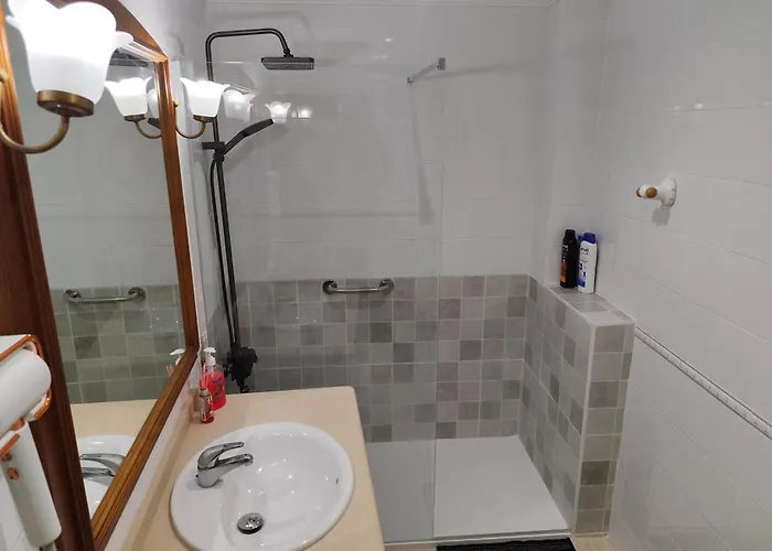 Apartament 2, Amplio Con Garaje, 3 Dorms, 1 Bano Elx