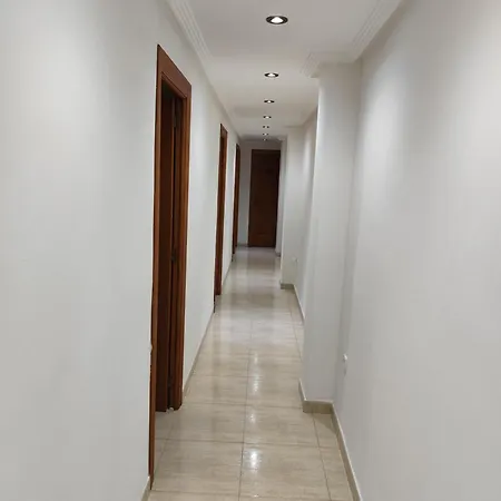 2, Amplio Con Garaje, 3 Dorms, 1 Bano Elche