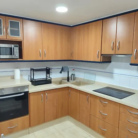 2, Amplio Con Garaje, 3 Dorms, 1 Bano Apartman